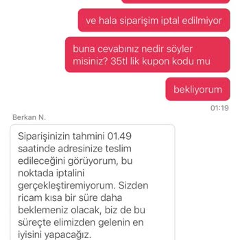 Gece Siparişi Kabusu: Yemeksepeti'nden Geç Gelen Yemek Ve Yetersiz Çözüm