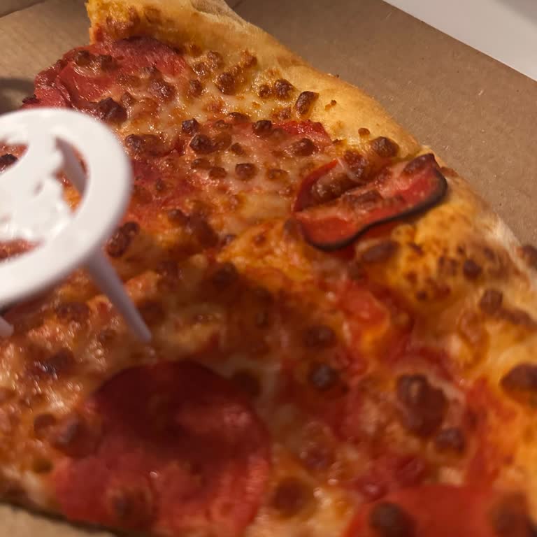 Geceyi Mahveden Soğuk Pizza Deneyimi