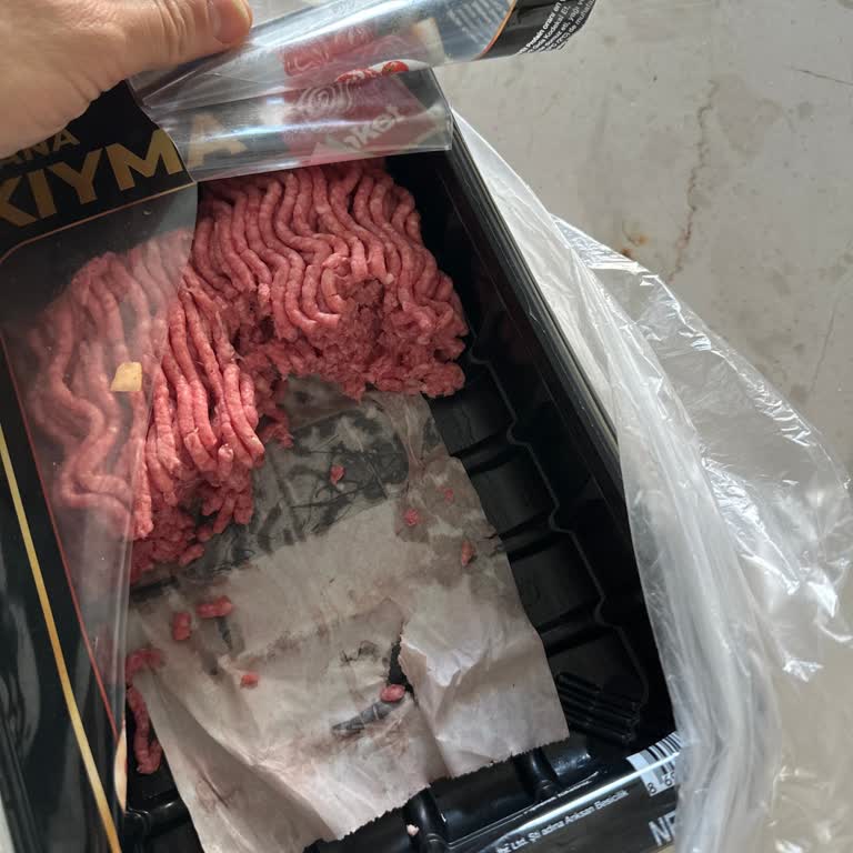 Carrefour SA'dan Aldığım Kıyma Beni Zehirledi