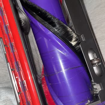 I Received the Wrong Dyson V15 Carpet Head and It Constantly Gets Tangled