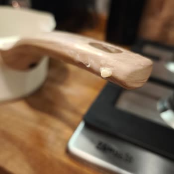 I Rented a Dirty, Cold House from Shortstayco.UK on Booking.com and Got No Help