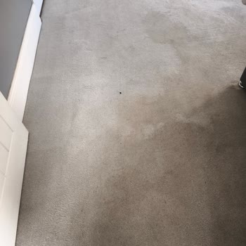 I Rented a Dirty, Cold House from Shortstayco.UK on Booking.com and Got No Help