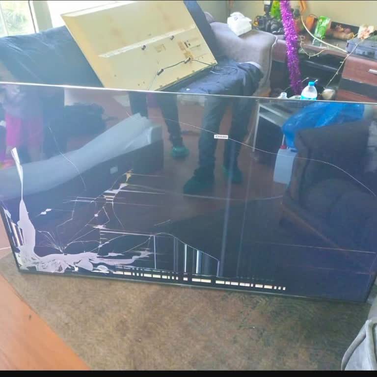 A101 Mağazasından Alınan TV'nin Kırık Çıkması