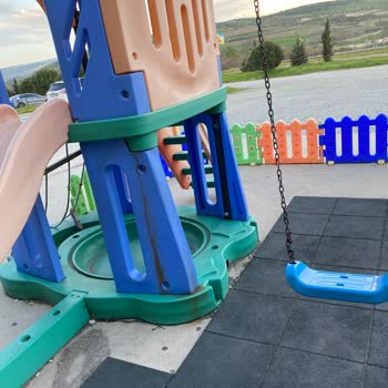 Çocuk Parkında Güvenlik Ve Bakım Sorunları