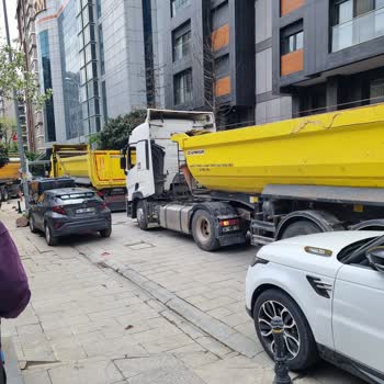 Hukuksuz Yol Kapatma Ve İlgisiz Yetkililer