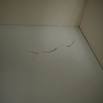 Mobilya Teslimatında Sürekli Erteleme Ve Eksiklikler