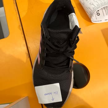 Adidas Ayakkabımın File Ve Burun Kısmı Sorunları