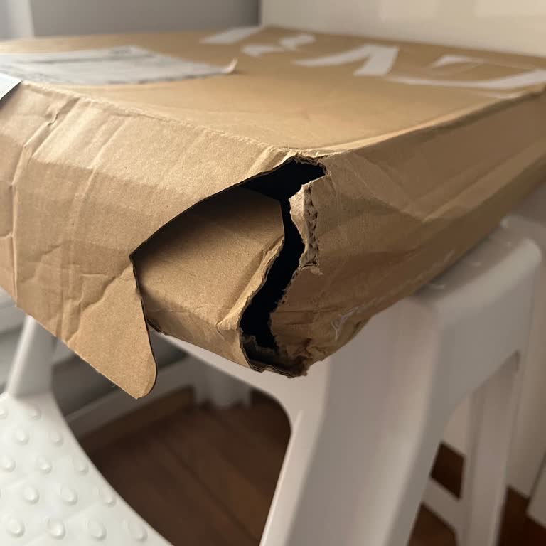 Erzurum'da Kargo Kabusu: Sürekli Gecikme Ve Hasarlı Teslimat