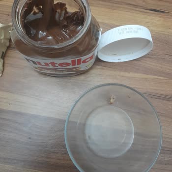 Nutella'dan Çıkan Tuhaf Madde Şoku