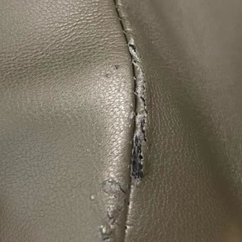 Pull & Bear Montunda Deri Soyulması Ve Yetersiz Müşteri Hizmeti