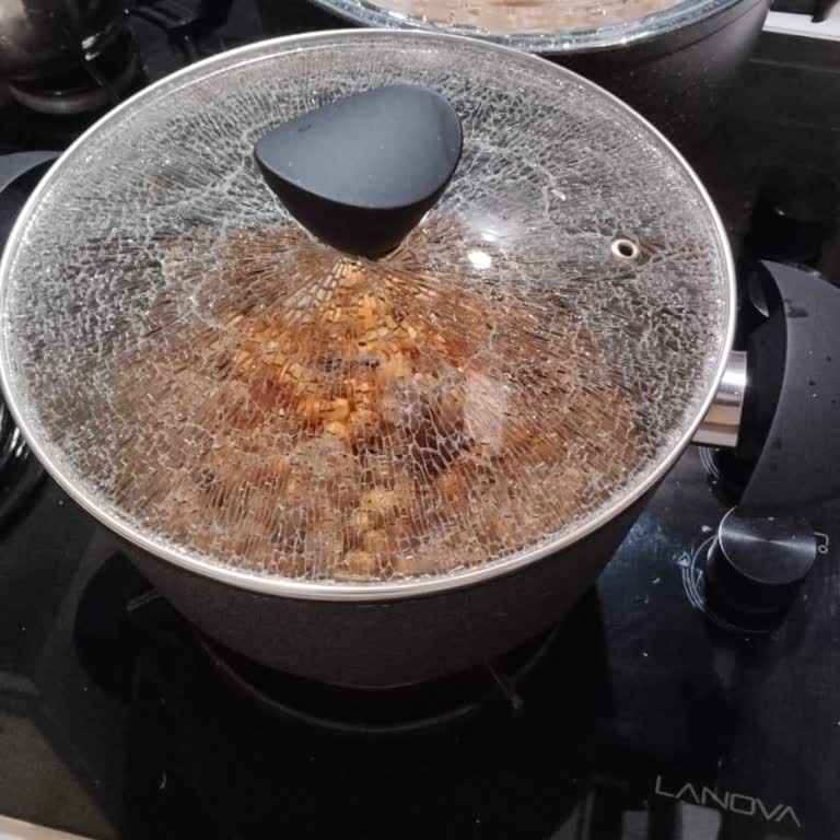 Patlayan Tencere Kapağı: Kalitesiz Ürün Şikayeti