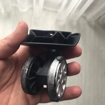 Matmazel Valiz Tekerleklerinin Dayanıklılığı