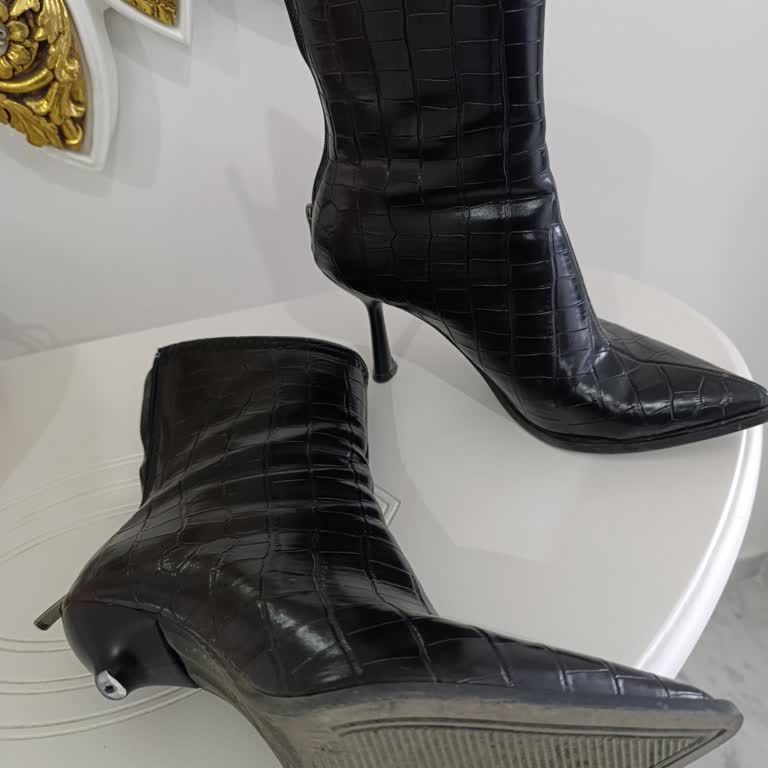 Yeni Alınan Botun Topuğu Kırıldı