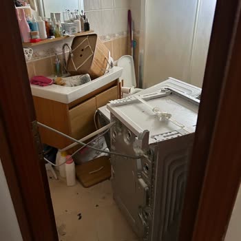 Kurutma Makinesi Kazası: Evde Güvenlik Tehlikesi!