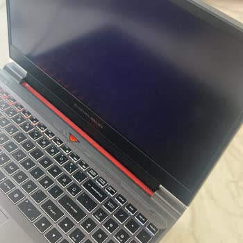 Casper Excalibur Bilgisayarımın Ekran Sorunu Ve Uzayan Servis Süreci