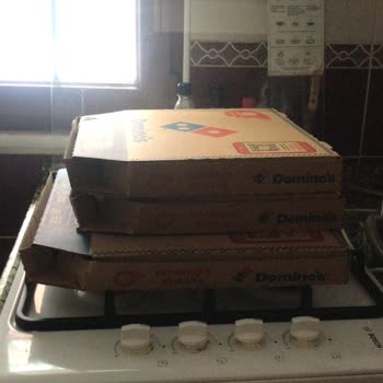 Domino's Pizza: Yanlış Boyut Ve Kalitesiz Malzeme