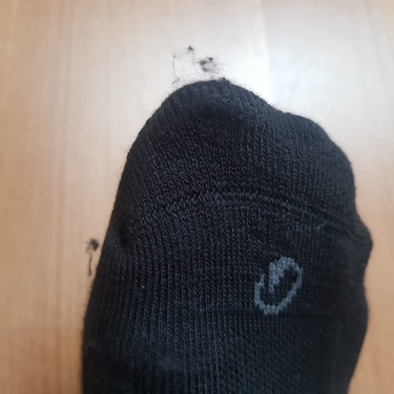 Decathlon Sent Me 43 46 Socks That Do Not Fit and Shed Black Lint Everywhere