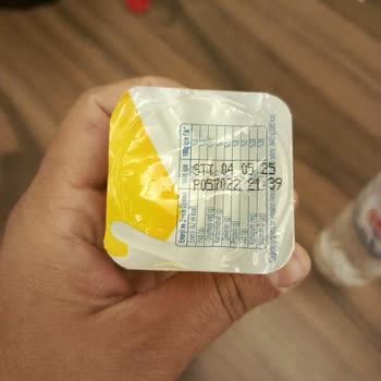 İçimino Yoğurtta Kötü Koku Ve Turuncu Kalıntılar