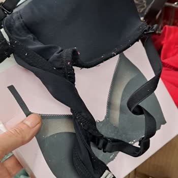 BİM Market'te Hijyen Sorunu: Giyilmiş İç Çamaşırları Yeniden Satışta