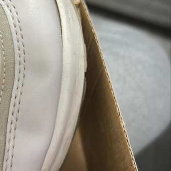 FLO Mağazasından Alınan Ayakkabıda Üretim Hatası İddiası