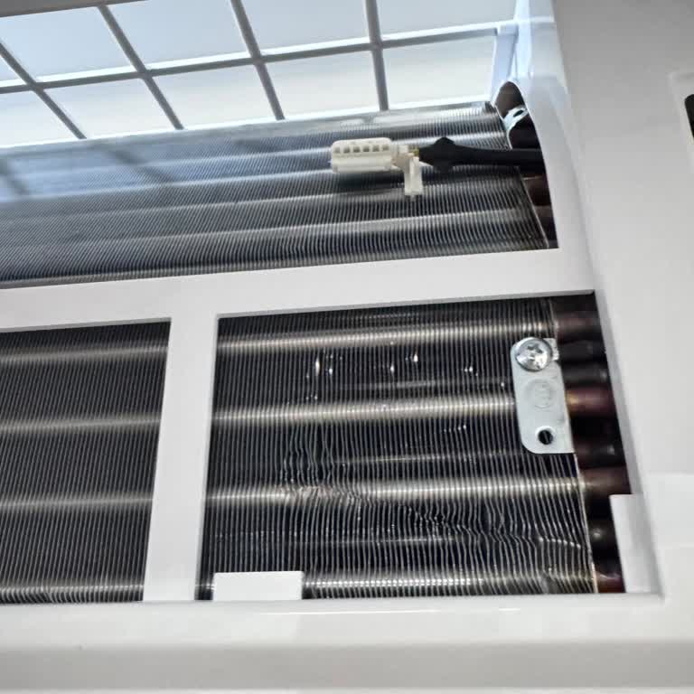 Hasarlı Klima Ve Yetersiz Teknik Servis