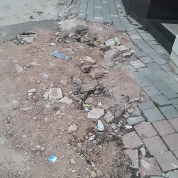 Otopark Su Sızıntısı Ve İlgisiz Hizmet