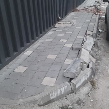 Otopark Su Sızıntısı Ve İlgisiz Hizmet