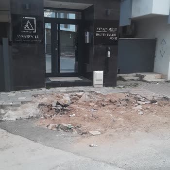 Otopark Su Sızıntısı Ve İlgisiz Hizmet