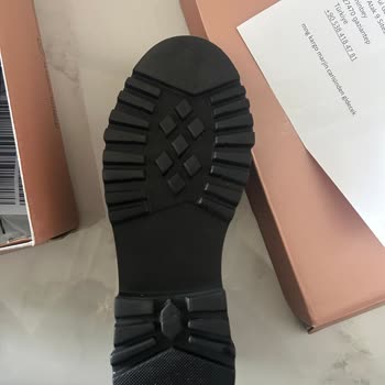 İade Edilemeyen Ayakkabı Ve Kargo Sorunu