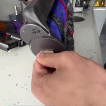 Dyson V15s Anti-Tangle Comb Başlık Fırçası Çıkmıyor