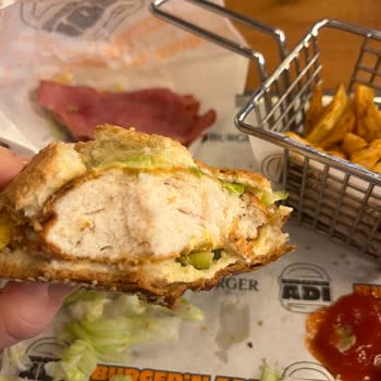 Ekmek Arası Ekmek Krizi: Tavuk Yerine Ekmek