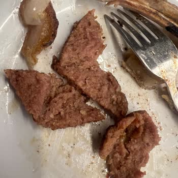 İlgisiz Personel Ve Çiğ Köfte Sorunu