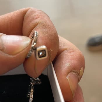 Pandora'dan Aldığım Küpeler Karardı Ve Garanti Kapsamında Yardım Alamıyorum