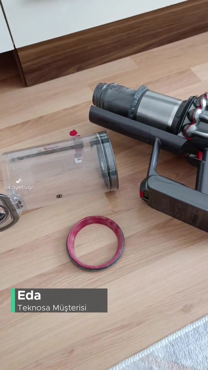 Teknosa'dan Aldığım V15 Total Clean Toz Haznesi Lastiği Yerinden Çıktı, Yerine Oturmuyor videonun kapak resmi