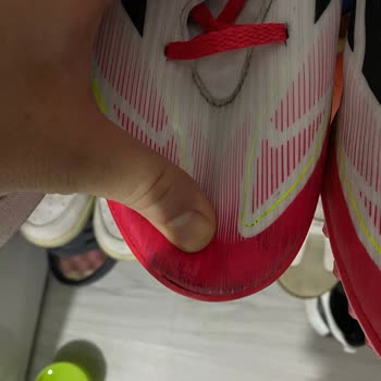 FLO'dan Alınan Adidas Ayakkabıda Açılma Sorunu