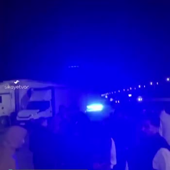 Van Kalesi Turizm Kaç Saattir Yollardayız İşime Gidemedim Mağdurum