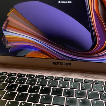 Bilgisayar Ekran Sorunu Ve Final Haftası Stresi