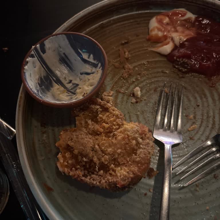 Bozuk Tavuk Ve Bayat Malzemelerle Hayal Kırıklığı