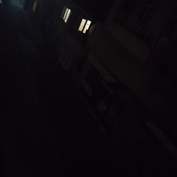 Karanlıkta Kalan Mahalle: Sokak Lambası Sorunu