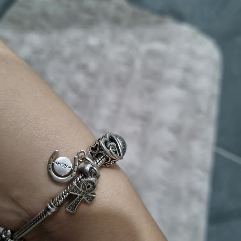 La Victoria's Accessoire Altın Renkli Charm Hayal Kırıklığı