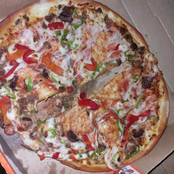 Korkunç Sipariş Deneyimi: Tekmelenmiş Pizzalar Ve Fışkıran Kola