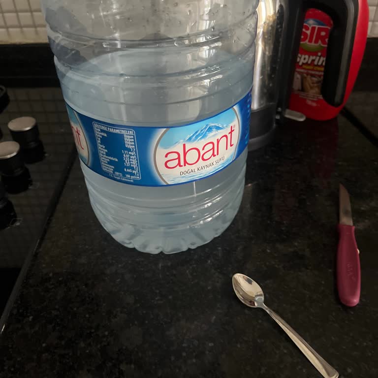 BİM'den Alınan Abant Su'da Kötü Tat Ve Koku Şikayeti