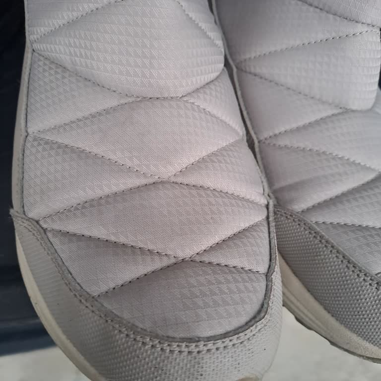 I Bought Skechers Snow Boots but Water Stains Ruined Them After Minimal Use