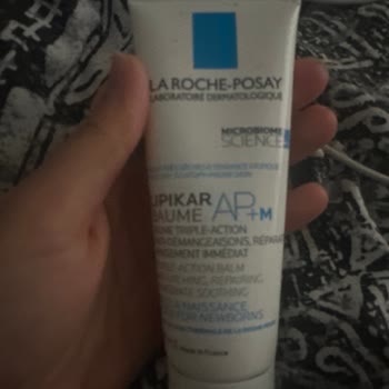 I Used La Roche-Posay Lipikar AP+M Balm and It Smelled Like Fish—Unusable