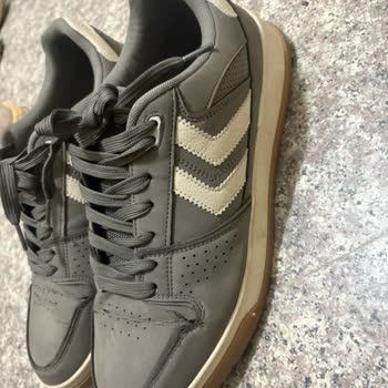 Kısa Sürede Yıpranan Ayakkabı Ve İletişim Eksikliği