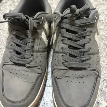 Kısa Sürede Yıpranan Ayakkabı Ve İletişim Eksikliği