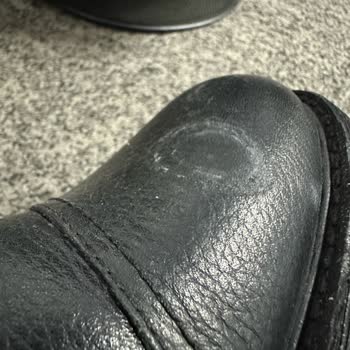 Derimod Botta Renk Solması Ve Kabarma Sorunu