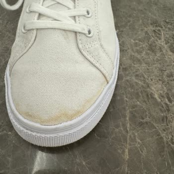 Ayakkabıdaki Leke Sorunu Ve Yetersiz İnceleme