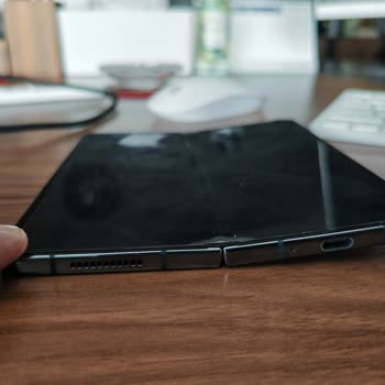 Samsung Fold 4: Ekran Kabusu Ve Servis Hayal Kırıklığı