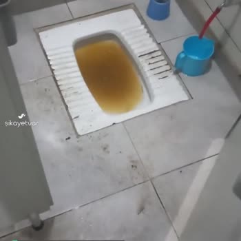 Şanlıurfa Araştırma Hastanesi'nde WC'ler Bu Durumda Şikayetçiyiz